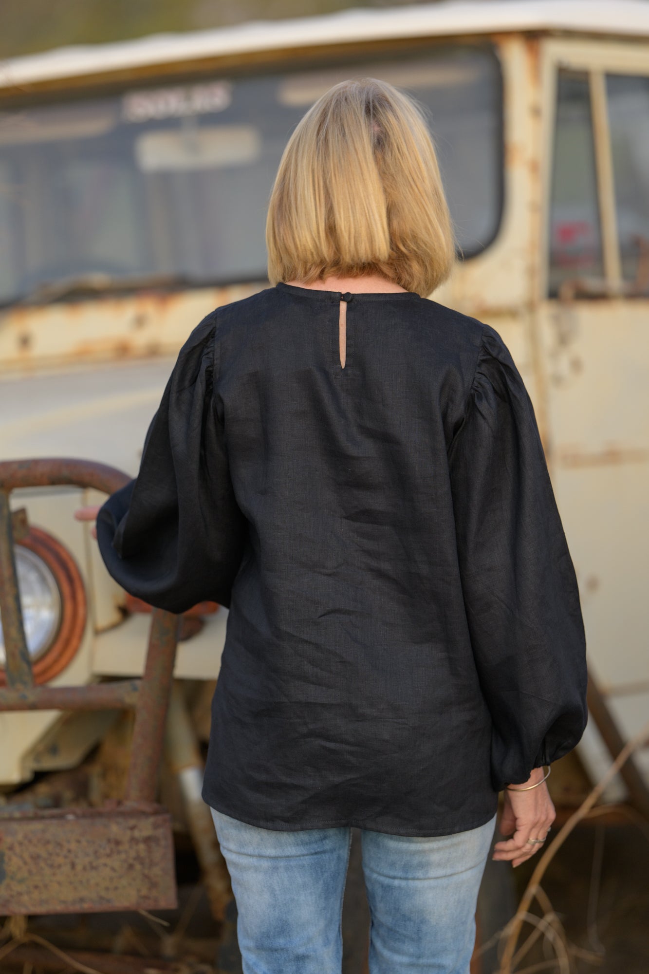 Dancing River Top Pure Linen - Black