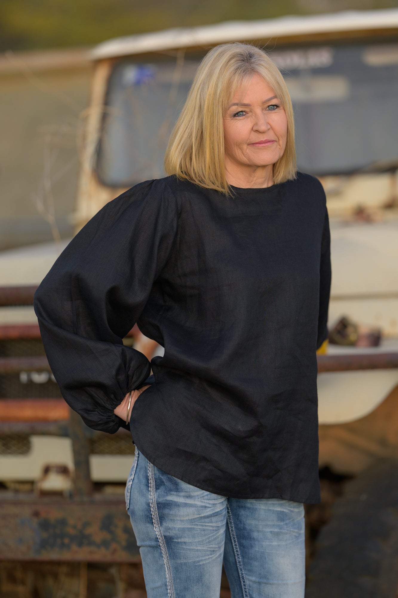 Dancing River Top Pure Linen - Black