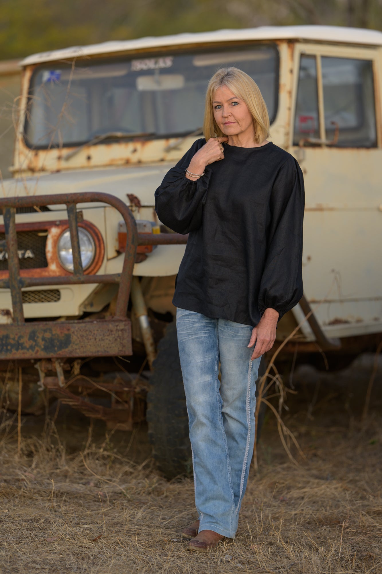 Dancing River Top Pure Linen - Black